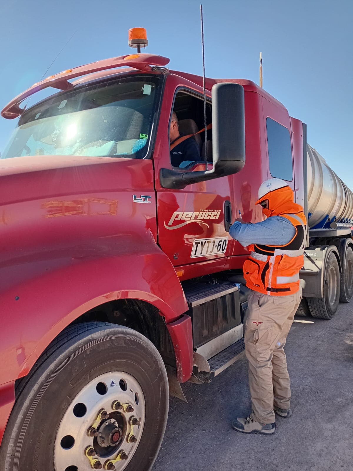 Control de acceso a camión tolva en faena minera